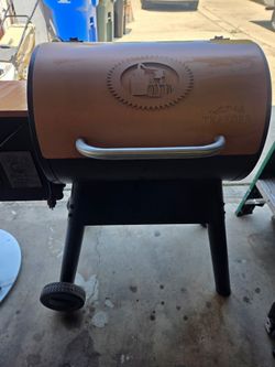 Traegar custom Titos Vodka 22 inch pellet smoker