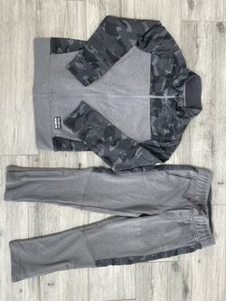 Oshkosh Boys Athletic Outfit, Size 6