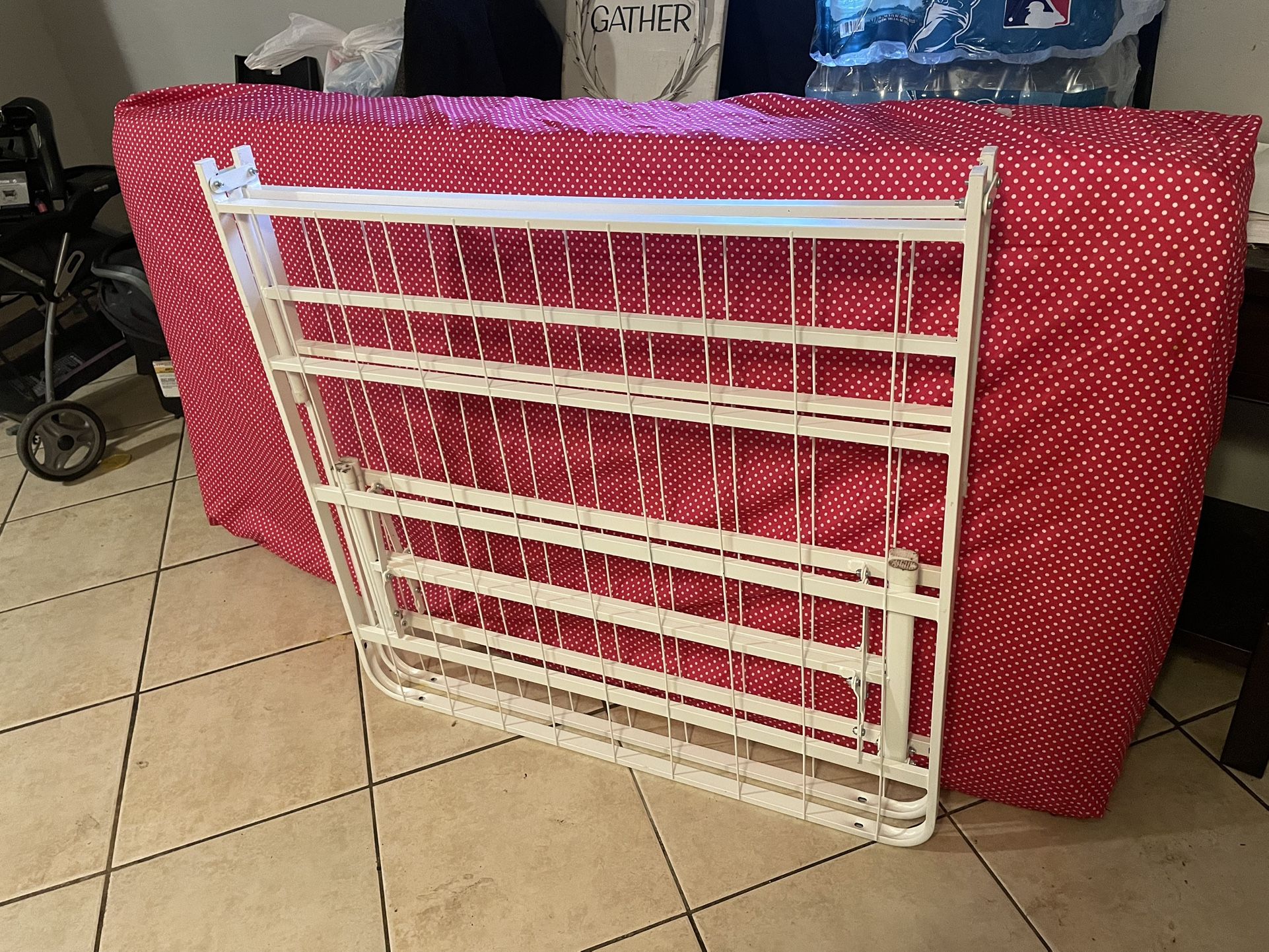 Twin Bed & Unfoldable Twin Frame