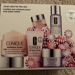 New Clinique Beauty set- Great gift! 