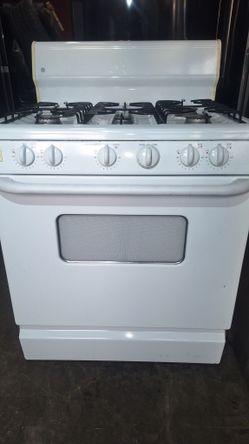 G E, APARTMENT/HOUSE STOVE,AND OVEN., INSTALLED