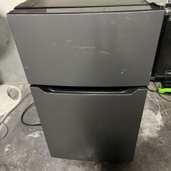 Hisense Mini Fridge