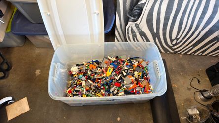 HUGE Bulk LEGO Lot – 10,000+ Pieces – Large 176 Qt Storage Tote Included