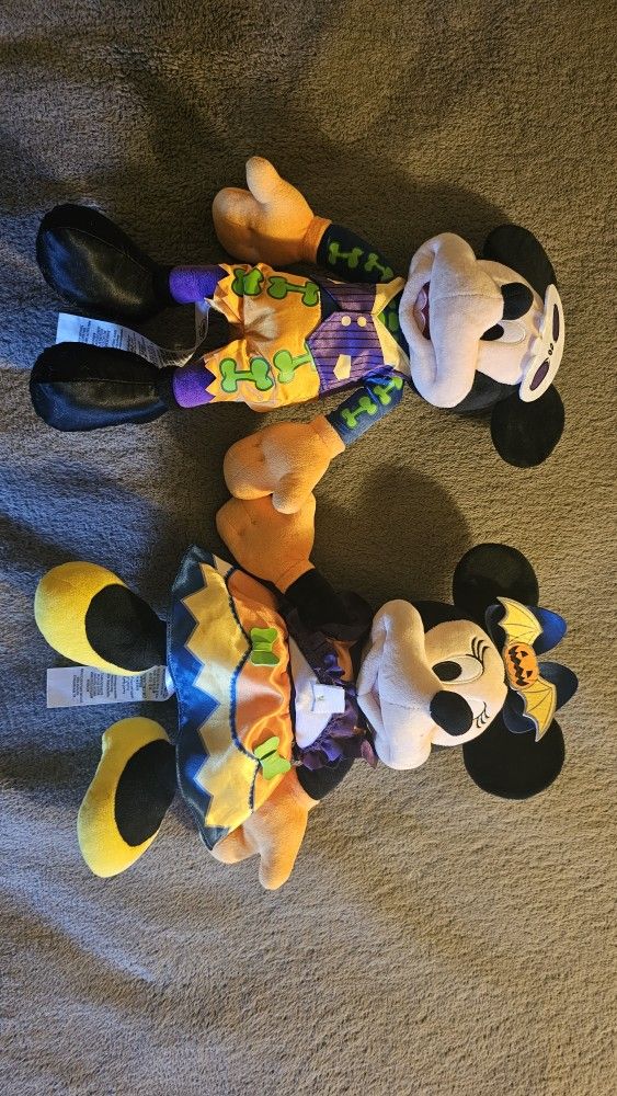 Mickey And Minnie Mouse 2023 Halloween plushies