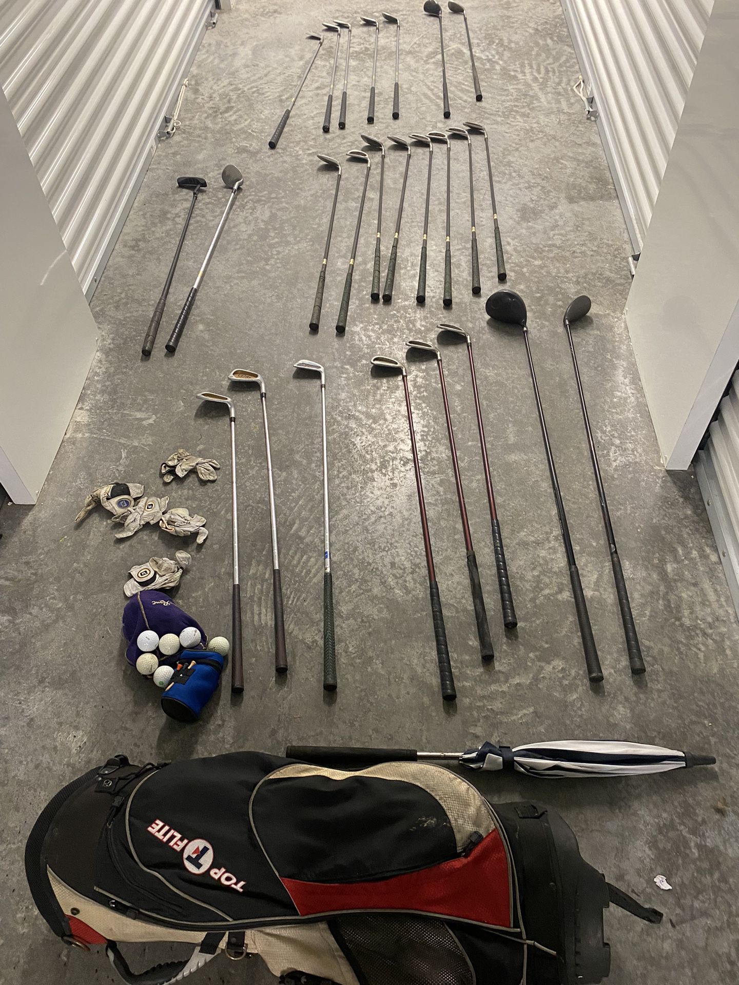 top flight,wilson/kp power/orlimar trimetal/alien pat simmons/taylor 25 Clubs   Item have some manageable rust  25 clubs included  Balls included  Use