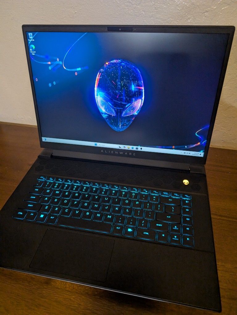 RTX 4070 Alienware M16 Gaming Laptop