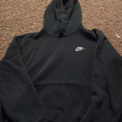 small black nike hoodie