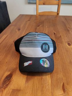NEW University of Hawaii Trucker Snapback Hat (SE San Diego)