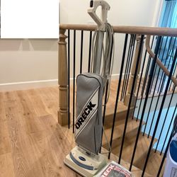 ORECK model u3700hh4 Vacuum