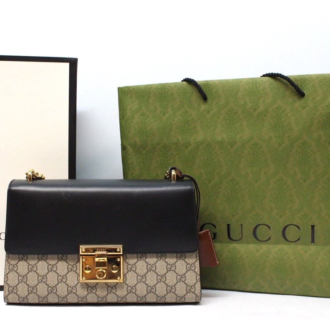 Gucci Padlock medium GG shoulder bag Style 479197 black for Sale in Los  Angeles, CA - OfferUp
