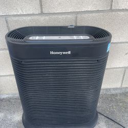 Air purifier Honeywell