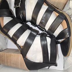New Women's Stappy Clogs