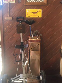 Wilson walking Golf Caddy-Arnold Palmer Clubs