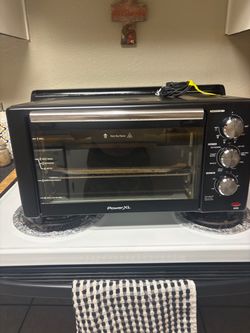 Toaster oven lightly used