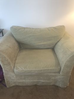 GREEN LOVESEAT 