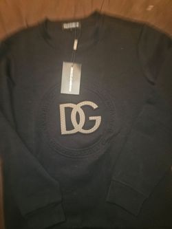 D.G. designer sweater *size Medium