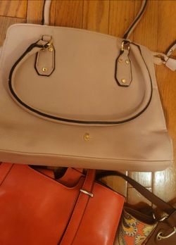 Women's purses, 1 big box full !!!!