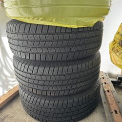 Tires 265 60R 18