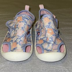 OshKosh B'gosh-Child Swimmie Water Shoes in Floral