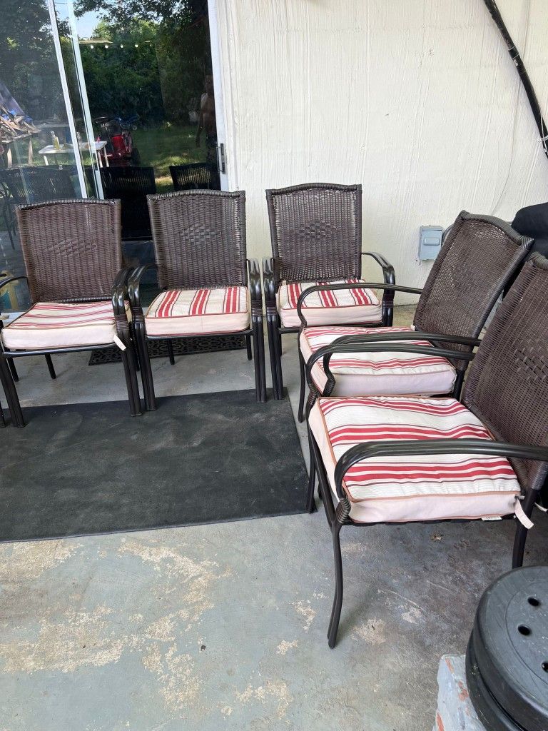 table and chairs for Sale in Woodbridge, VA OfferUp