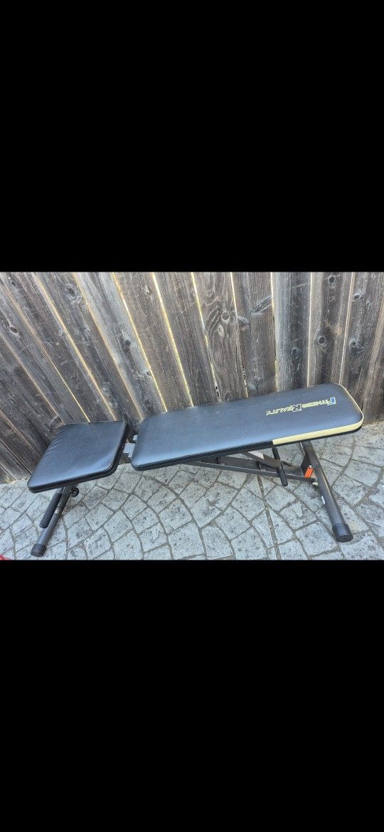 Adjustable  Weight Bench 