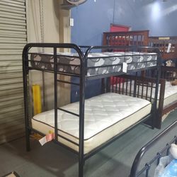Twin /Twin Bunk Bed