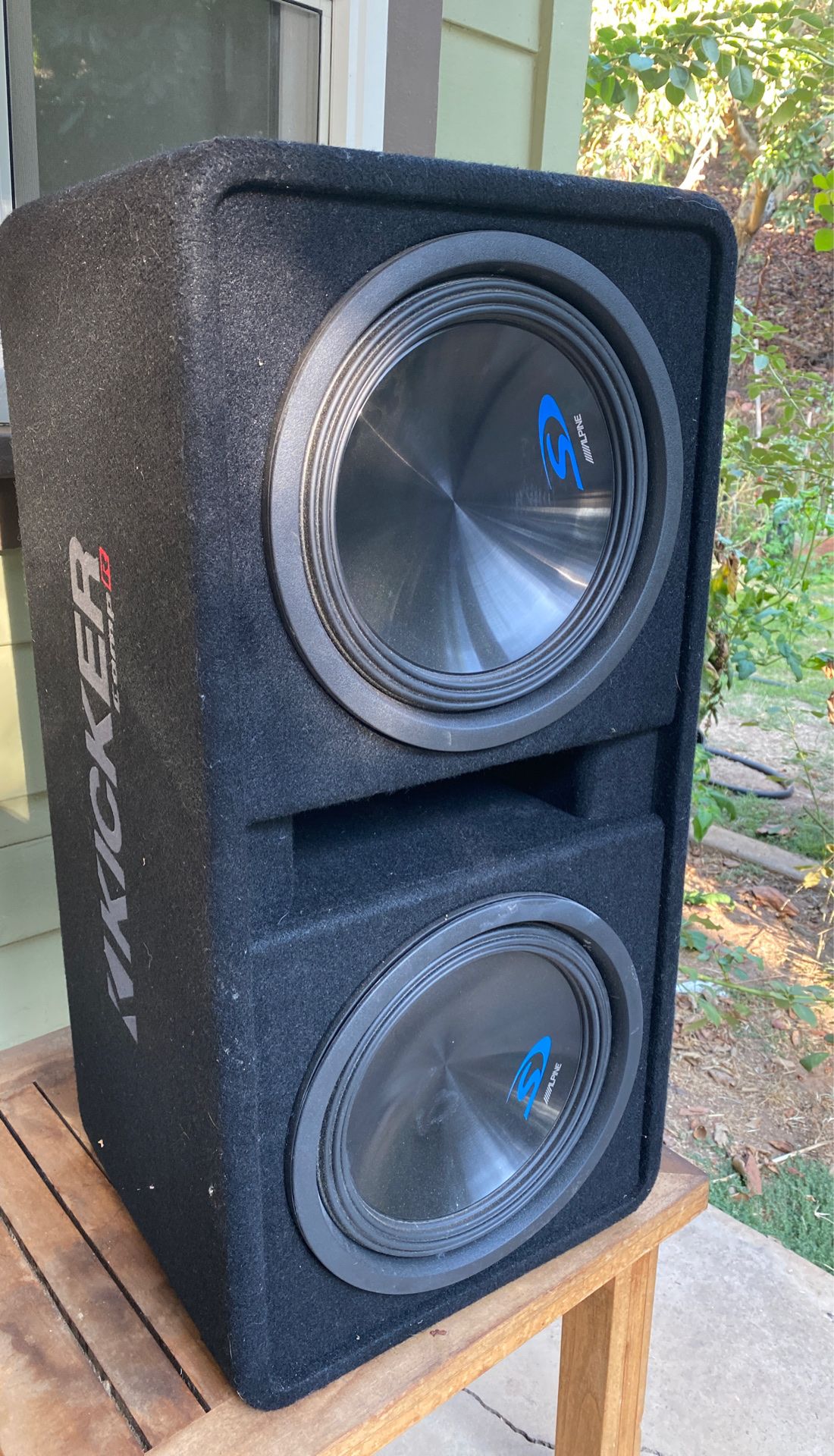 12 inch alpine type s subs with box