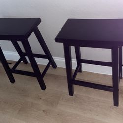 2 Stools 