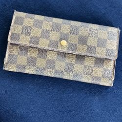 100 % Authentic Luxury Wallet