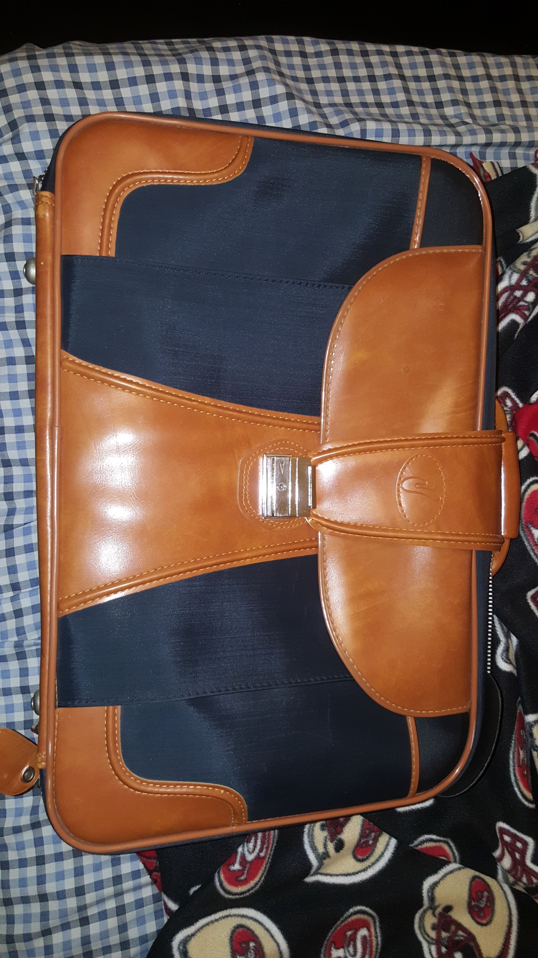 Vendi carry on luggage bag suit case
