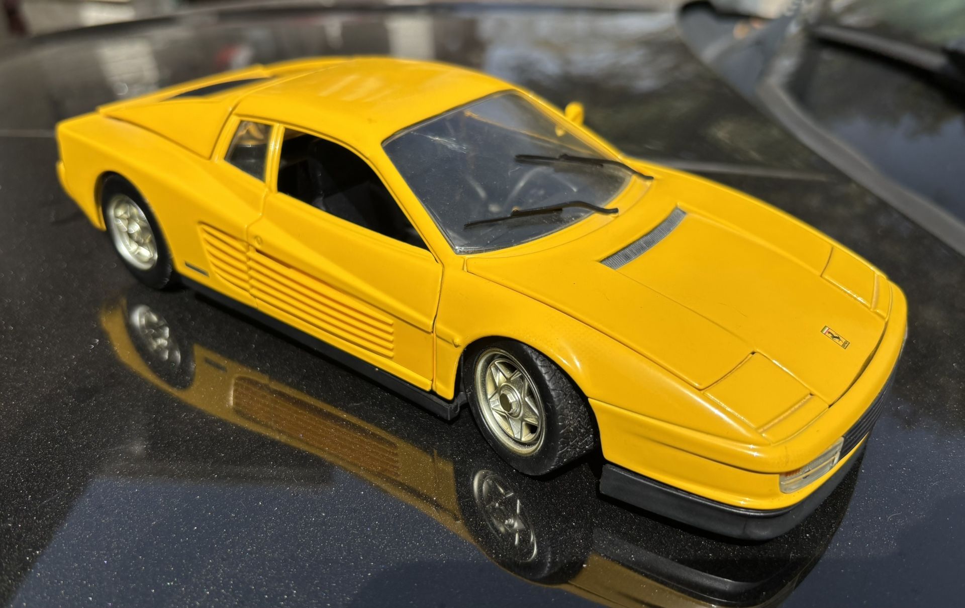 Rare Yellow Hot Wheels Ferrari Testarossa 1/18