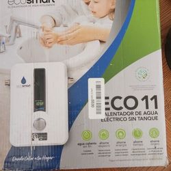 Tankless hot water tank