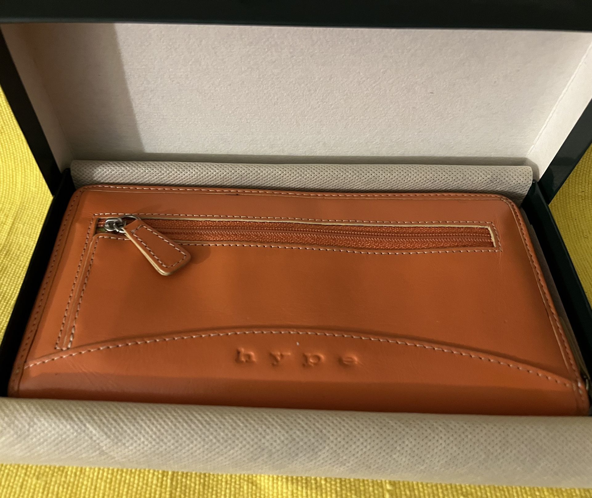 HYPE Leather Wallet Coral Salmon
