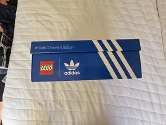 LEGO Adidas Originals Superstar 10282 Building Kit; Build and Display The Iconic Sneaker; New 2021 (731 Pieces)