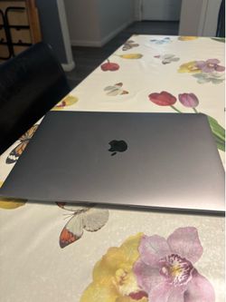 * ✅ MacBook Air 2020 * ✅ Apple M1 * ✅ 16 GB de RAM * ✅ 256 GB de SSD