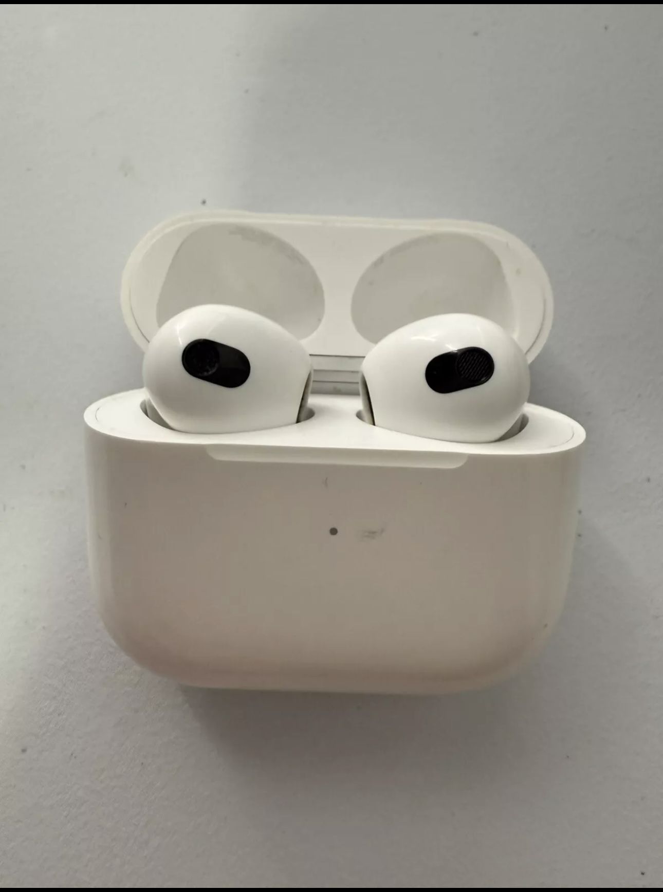 AirPods
