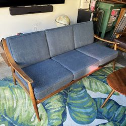 Mid-Century Modern Sofa – Tell City Chair Co.