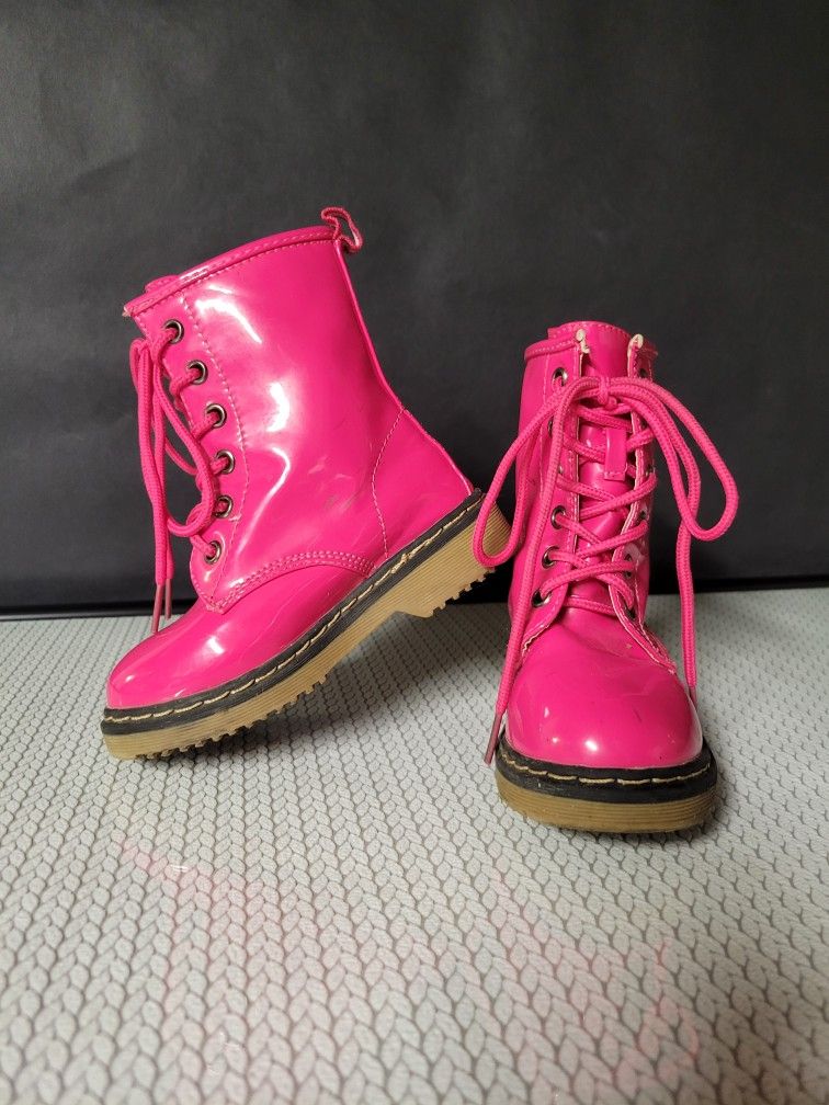 Pink Lace Up Girls Boots. Size 8 Excellent Condition.