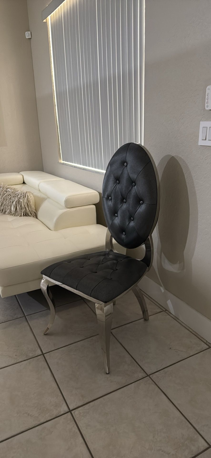 Accent chair