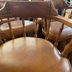 8 Bar Stools