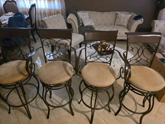 Set of 4 Metal Swivel Bar Stools