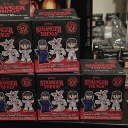 Stranger Things Mystery Minis 6 total