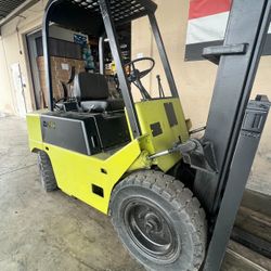 Forklift Clark 6000 Lb