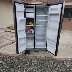 Frigidaire Gallery Refrigerator 