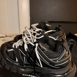 Balenciagas Runners 2021 . 40 , SIZE 7