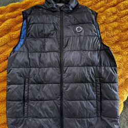 Abercrombie And Fitch Puffer vest (size M)