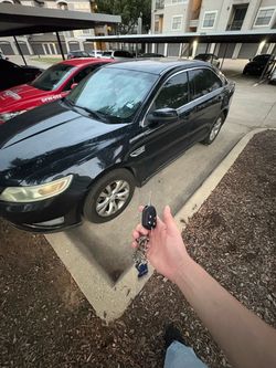 2010 Ford Taurus