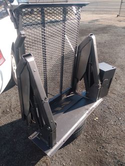 Wheelchair lift
