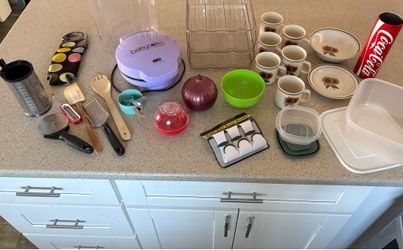 $15-Cake Pop Maker/Mugs/Storage/Misc Kitchen