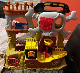 New Pirate Ship  Set Cash Only
